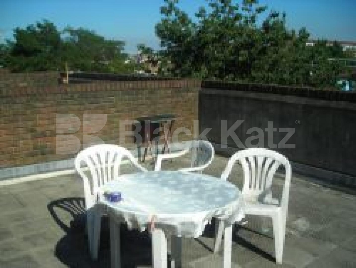 			3 Bedroom, 1 bath, 1 reception Flat			 Prince of Wales Road, KENTISH TOWN NW5